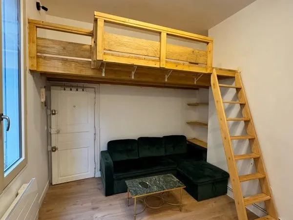 Studio meublé 22 m² + mezzanine - Quartier Cathédrale (Rue de la Barre)