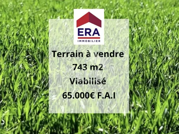 Terrain 743 m² 