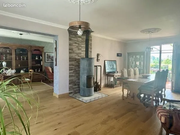 Maison 7 pièces 153 m² 