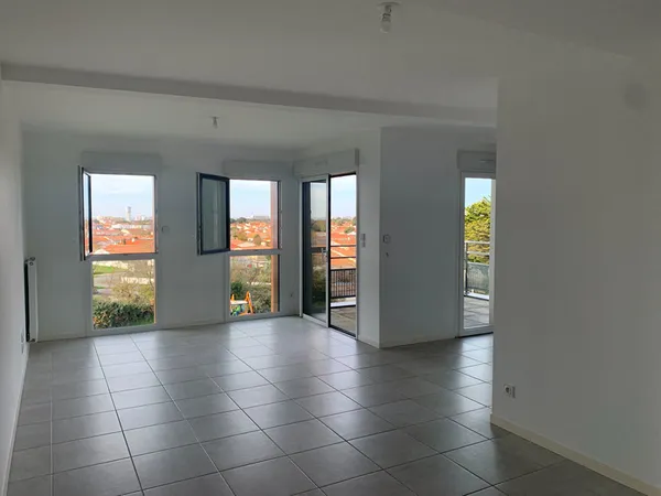 A LOUER APPARTEMENT 2 CHAMBRES A SAINT GILLES CROIX DE VIE 