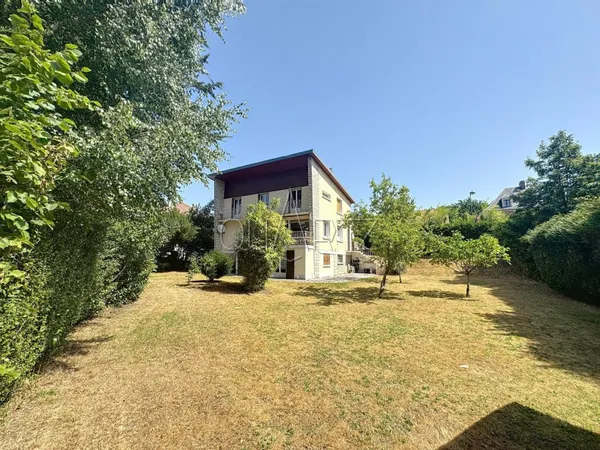 Maison 8 pièces 184 m² 