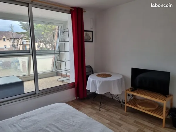 Location ouistreham studio front de mer meublé, bail mobilite ou etudiant., 