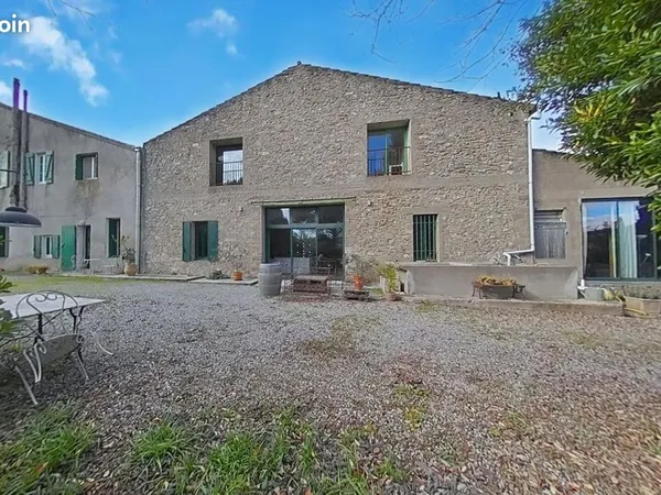 Maison 16 pièces 402 m² 