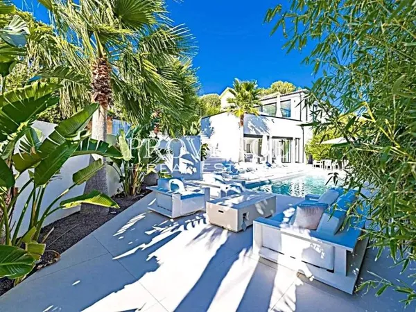 Maison 6 pièces 280 m²