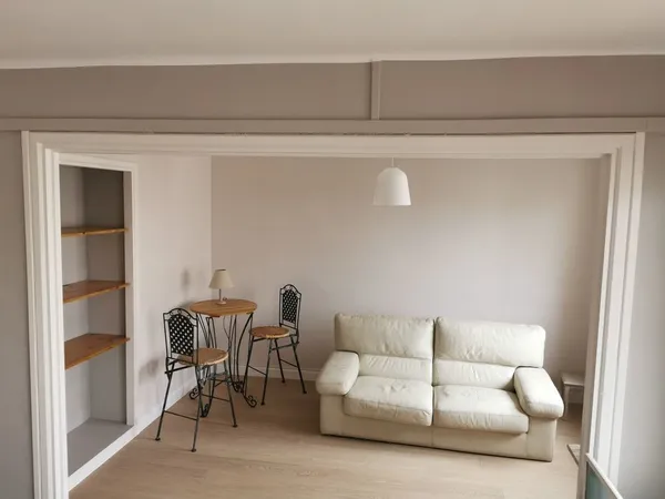 MEUBLE 3 PIECES 75 m2 SECTEUR LES ARENES 