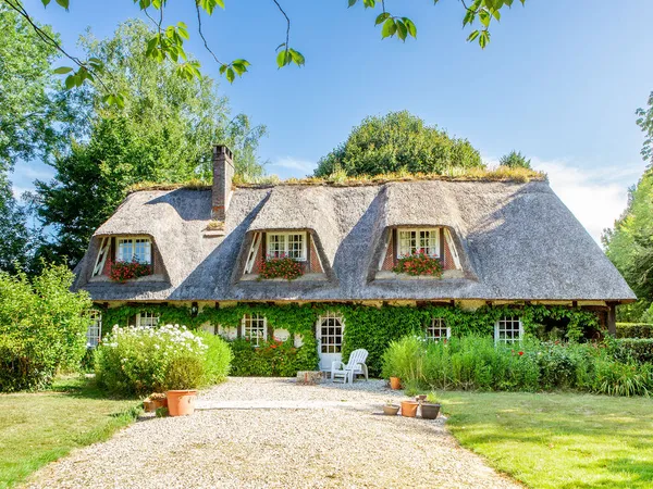 Vends - Trouville la Haule (Eure) - Chaumière de 120m² avec dépendances - 4 chambres 