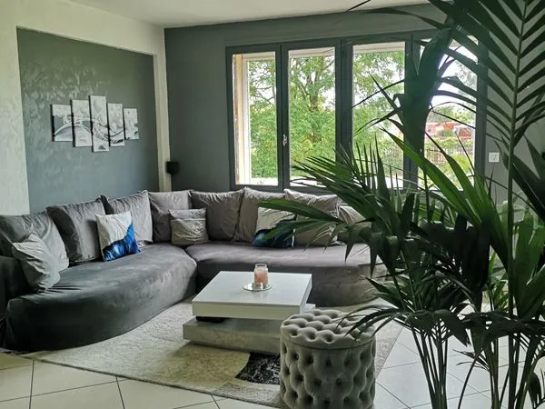 Grande maison familiale avec piscine, terrasses et grand garage - Lavit (82120) 