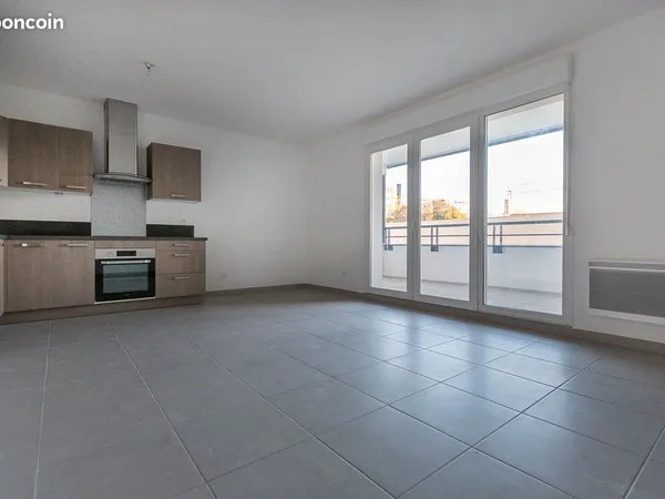 Appartement T3 AVIGNON aux remparts 