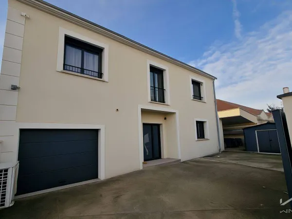 Maison 8 pièces 215 m² 
