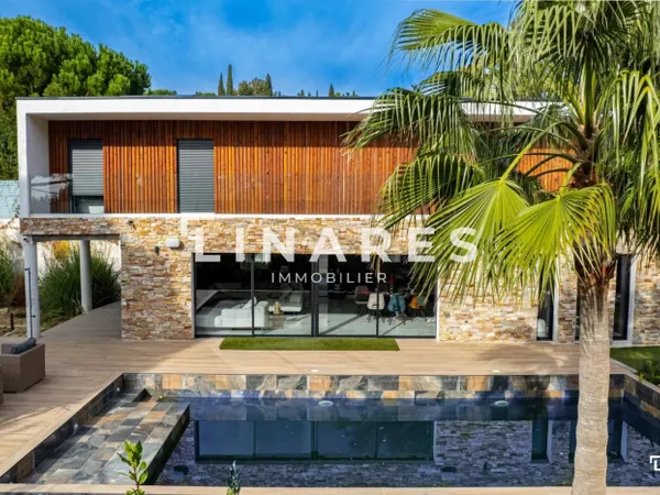 MATIERE - Villa T5 de 240m² - Piscine - Parcelle de 1013m2 - 1 