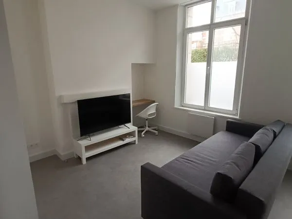 T2 Meublé 40 m² - Entièrement refait à neuf 