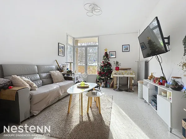 Appartement T2 loué avec balcons - résidence calme Brignoles 
