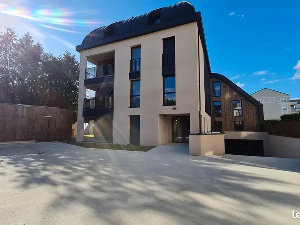 : Elégant et spacieux appartement au sein d'une résidence de charme en plein coeur d'Angers - avec 