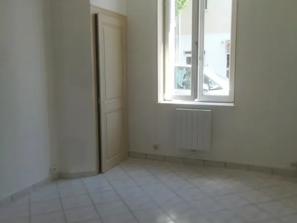 F2 Saint-Fons avec terrasse 