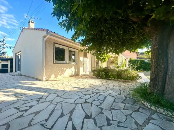 Maison de plain-pied 4 pièces 107 m² 