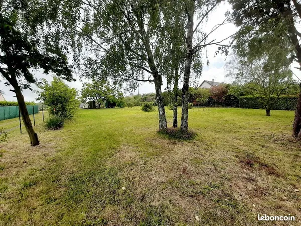 Terrain constructible 1600m2 