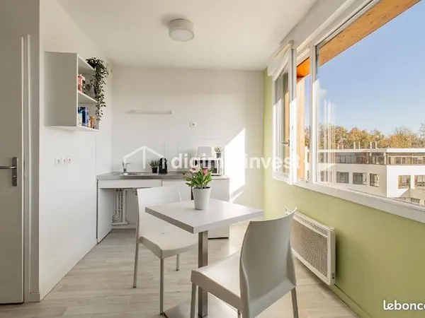 Studio 1 pièce 26 m² 