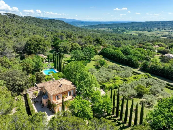 Maison individuelle 10 pièces 340 m² 