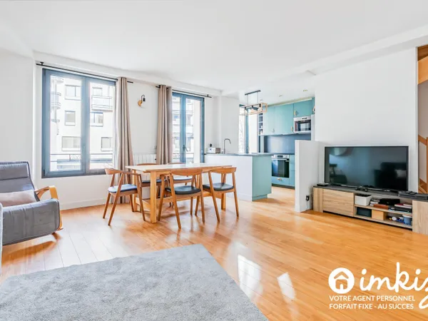 Maison contemporaine rénovée avec rooftop 
