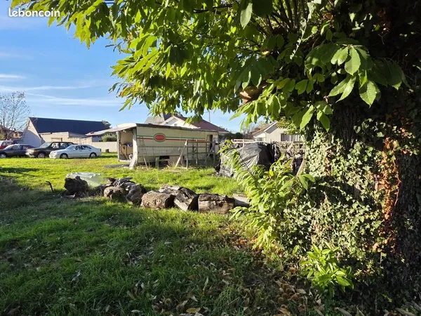 Terrain 2558 m² 