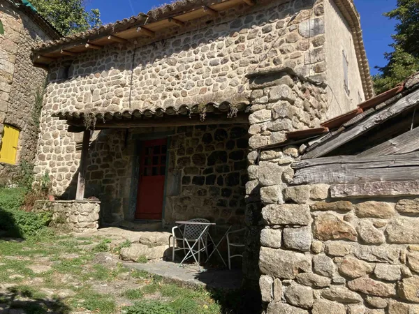Maison en Pierre avec Terrain et Dépendance Silhac (07) 