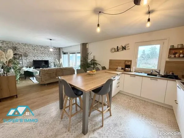 Appartement 4 pièces 80 m² 