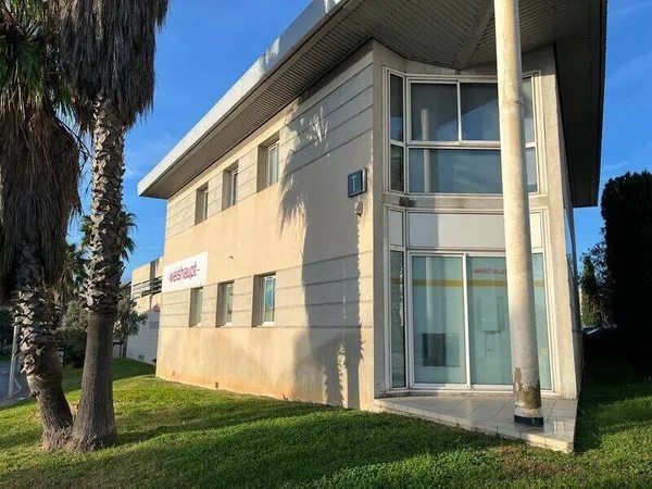 Bureaux 130 m² 