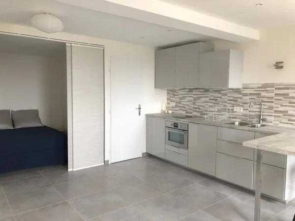Studio 1 pièce 32 m² 
