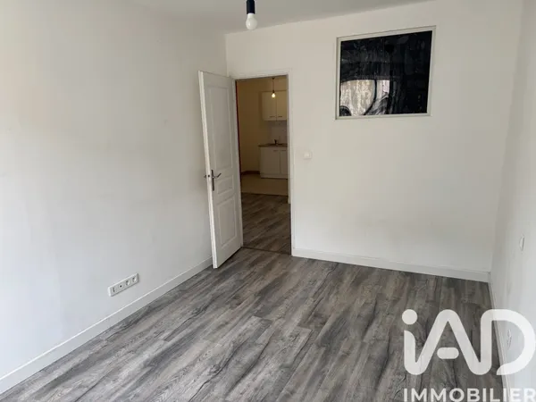Bâtiment 151 m² 