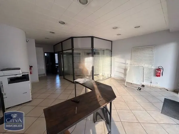Location / Local commercial - 65 m² 