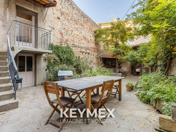 Maison 8 pièces 250 m² 