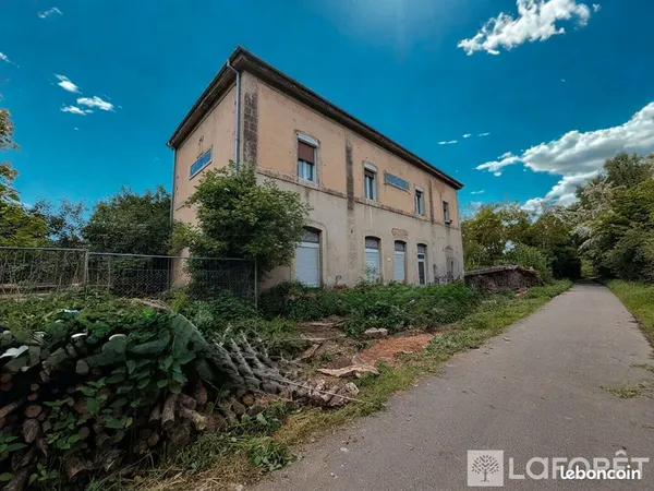 Maison 5 pièces 272 m² 