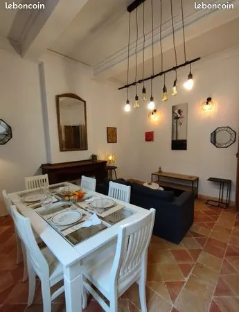 T3 60 m2, renové, meublé, charme ancien 