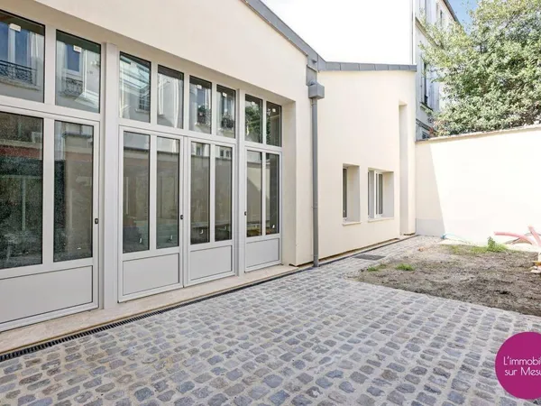 Loft 2 pièces 63 m² 