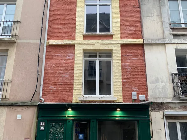 Maison de ville rénovée avec cour privative - Dieppe centre / Front de mer 