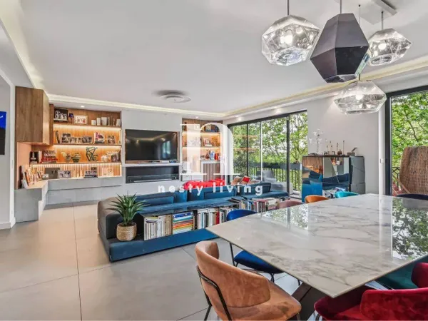 Appartement 4 pièces 140 m² 