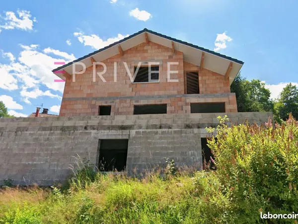 Maison 8 pièces 140 m² 