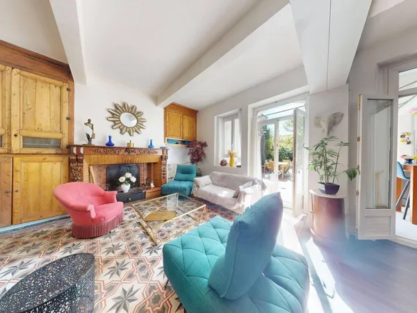 Villa 7 pièces 350 m² 