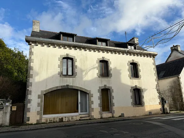 Maison de plain-pied 10 pièces 218 m² 