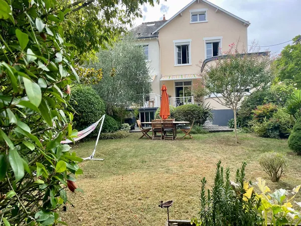 Maison 8 pièces 200 m² 