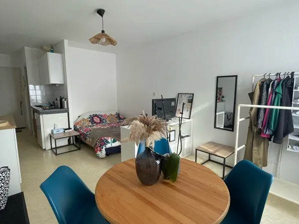 Studio 1 pièce 21 m² 