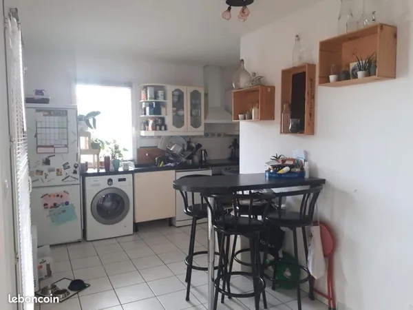 Part. Loue beau T3 quartier place Dupuy 