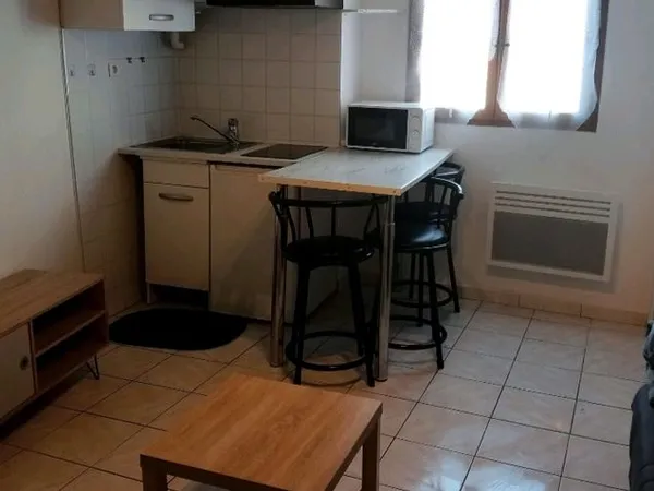 Studio meublé 