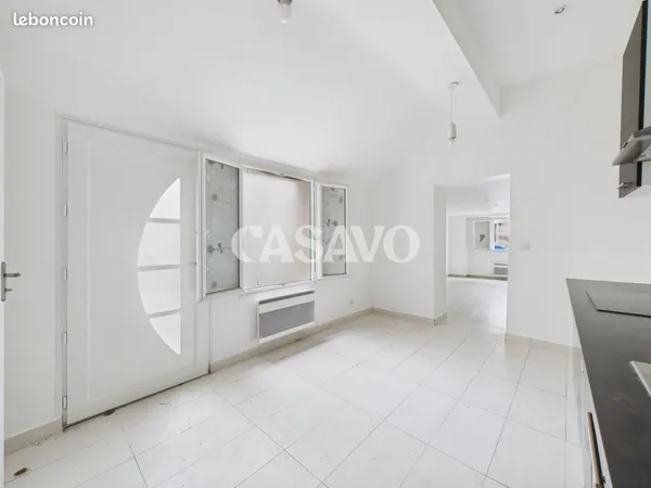 Studio 1 pièce 43 m² 
