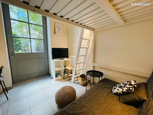 Studio 1 pièce 19 m² 