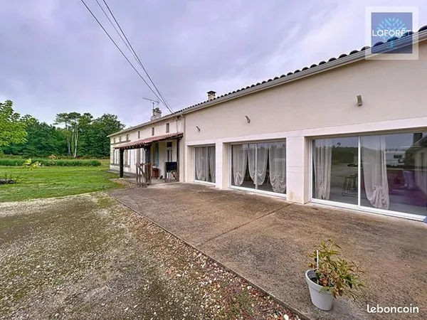 Maison 8 pièces 230 m² 