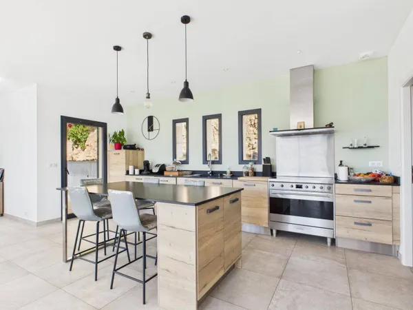 Maison 6 pièces 147 m² 