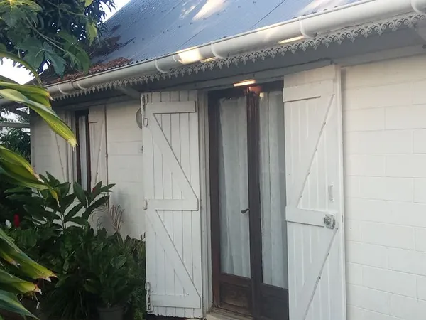 Vente maison bourbon bois sur un terraon 400m2 