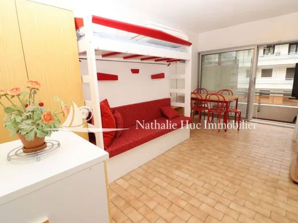 Studio 1 pièce 29 m² 