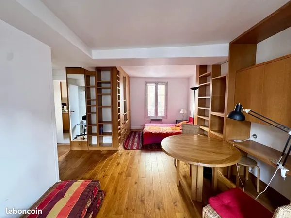 Studio 1 pièce 32 m² 